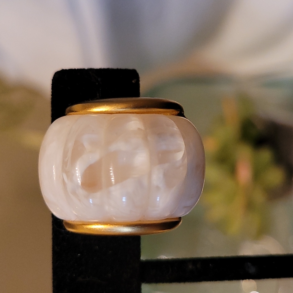 Givenchy Brand New Lucite Clip-on Earrings - Picture 2 of 10